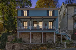 Historic High Street Retreat - Image 3