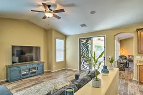 4 Mi to Surprise Stadium! Snowbird Haven w/ Pool - Image 5