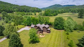 The Haven on Toccoa - River deck | Fire Pit | Hot Tub | Outdoor Fireplace - Image 2