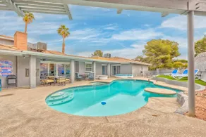 777Rentals - 11BR/11BA - Bowling Villa - Image 2
