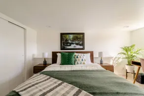 PNW Inspired 2BR w/ Fire Pit, Walk to Capitol Hill - Image 4