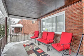 6 Mi to Dtwn: Pittsburgh Townhome w/ Porch - Image 3