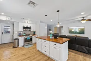 Stylish Home w/Backyard Oasis/Putting green/Pool - Image 4