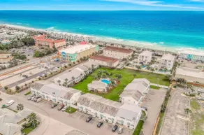 Comfortable Townhome with a Short Walk to Community Pool and the Beach! - Image 5