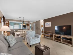 Comfortable Townhome with a Short Walk to Community Pool and the Beach! - Image 3