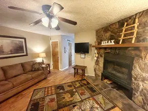 Valley Condo 126 - Creekside - Wi-Fi - Hot Tub - Fireplace - Washer/Dryer - Gril - Image 3
