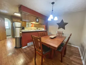 Valley Condo 126 - Creekside - Wi-Fi - Hot Tub - Fireplace - Washer/Dryer - Gril - Image 4