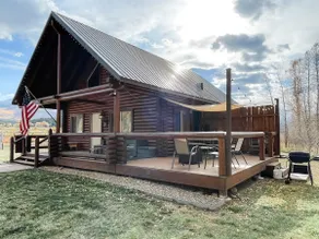 On the river. Private patio. 2 large yards. Dog friendly. Stargazing - Image 3