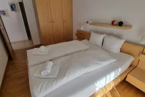 Sunny Goms Garden Apartment with Dual Terraces - Image 3