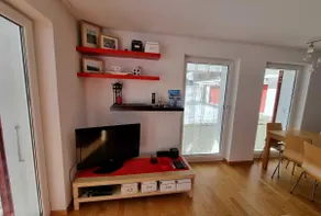 Sunny Goms Garden Apartment with Dual Terraces - Image 5