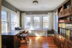 Belltown Retreat - Shopping, Dining, Pet Friendly - Image 2