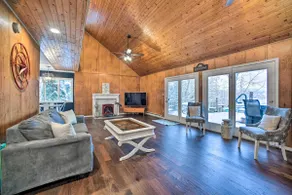 Hot Tub: Secluded Hideaway on Sleepy Hollow Lake - Image 3
