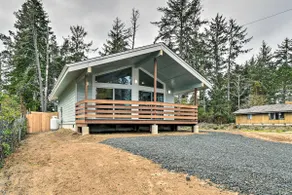 Cozy Cottage on the Coast Near Downtown Westport! - Image 3