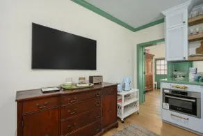 Stylish Downtown Cottage - Prime Historic Location - Image 2