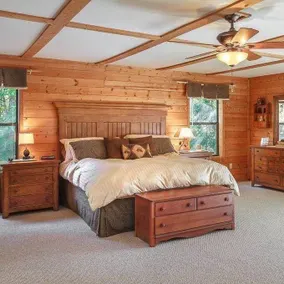 Mistletoe Mountain Cabin-hot tub, VIEW, large cabin - Image 3