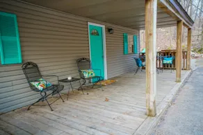 Cozy Forest Cottage |Sleeps 4, Private Cabin - Image 5