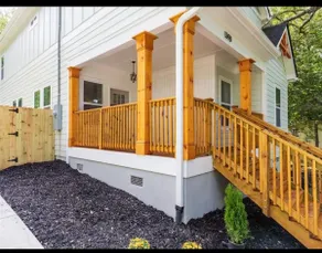 Cozy Modern Home minutes from Airport and Downtown - Image 2