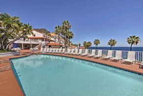 Oceanfront Hamilton Cove Penthouse suite with stunning panoramic views! - Image 3