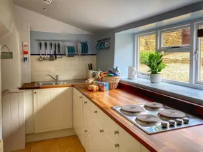 Relaxing Cottage stay in the heart of Castle Combe - Image 5
