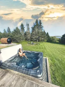 Tranquil Seaside Getaway - hot tub -sauna -private - Image 5