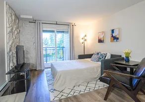 Modern Microsoft Redmond Campus Condo with Balcony - Image 3