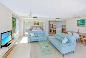 Unit 9 103 Cooloola Drive Rainbow Beach - Image 3