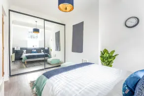 Host & Stay - Feversham House - Image 4