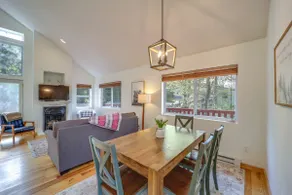 10 Mi to Sugar Mountain: Cozy Newland Cabin! - Image 4