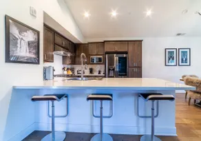 #495- Stunning Creekhouse - Image 5