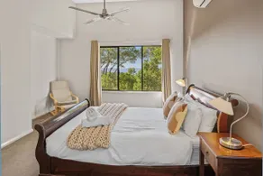 Eagle Vista Beachside Bliss with Bushland Serenity - Image 5