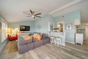 Cozy Coastal Home, Minutes from the Beach - Image 5