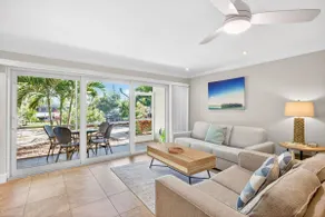 stunning across the street from beach - Image 4