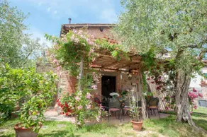 Romantique villa de ferme à Lucca dormir 7 personnes avec piscine privée et wi-fi - Image 2