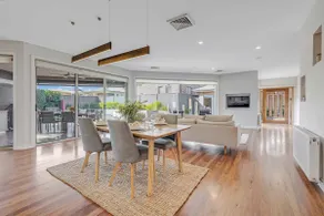 Blair Street - Luxury Home with Pool and Theatre - Image 5