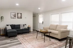 Country Outback Cozy Home *W/Camp Fire Pit* - Image 2