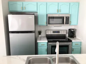 Glam Townhouse in Downtown Lakeland - 2bed/2bath - Image 5