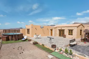 Villa \"La Vista de Tefía\" con vistas a la montaña, piscina, Wi-Fi, terraza y jardín - Image 4