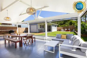Spinnaker I Family Getaway I 2mins Walk to Beach - Image 3
