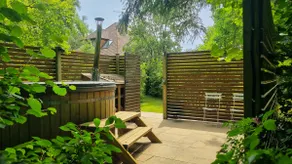 Kent Family Farmhouse · 7 Bedrooms · Hot Tub - Image 3
