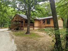 Lake Texoma: Hidden cabin in the woods near Buncombe Creek Marina - Image 4