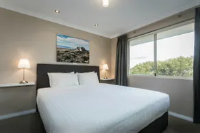 King Studio Apartment | With Breakfast - Image 5