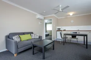 King Studio Apartment | With Breakfast - Image 4