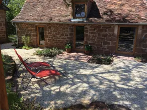 Countryside tiny house near Chateau de Hautefort - Image 4