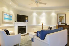 Waterfront 2BR Condo with Stunning Sound Views - Image 2