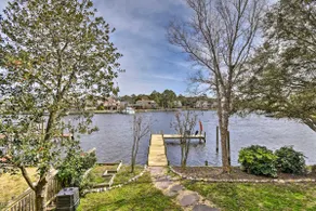 High-End Canal Front Paradise in Kill Devil Hills - Image 2