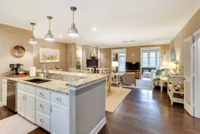 Charming Cottage Near Golf Courses & Marsh Walk! - Image 4