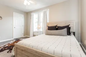 Rustic 2 Story w/ Downtown Views & Private Parking - Image 4