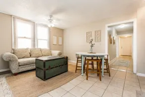 Rustic 2 Story w/ Downtown Views & Private Parking - Image 4