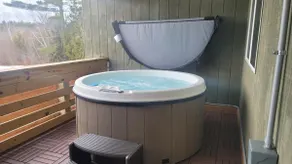 The Bradford *Hot Tub *King Bed *Crystal Mountain! - Image 2