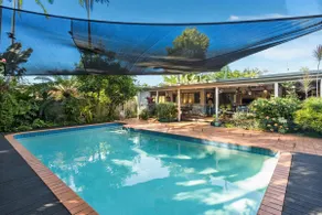 Belle Escapes Tropical Haven Holiday Home Palm Cove - Image 5
